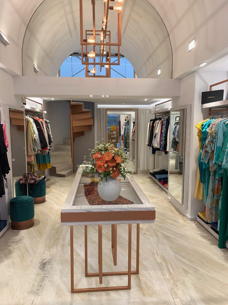 FF80F179 B0A2 46CD 9E67 6119075E57DD - Antoninas