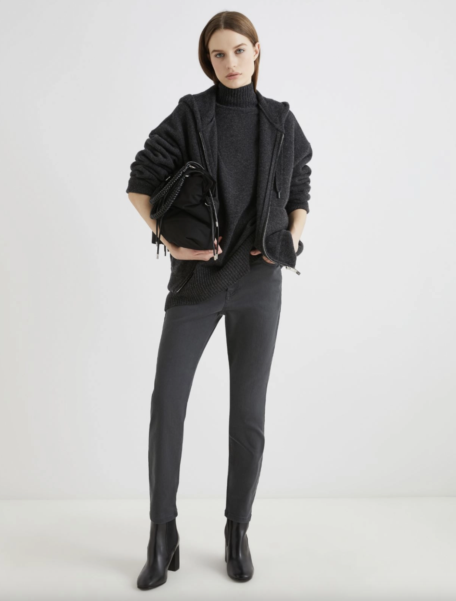 Marella – Πουλόβερ με ψηλό λαιμό – Γκρι Marella – Πουλόβερ με ψηλό λαιμό – Γκρι Total Look 3