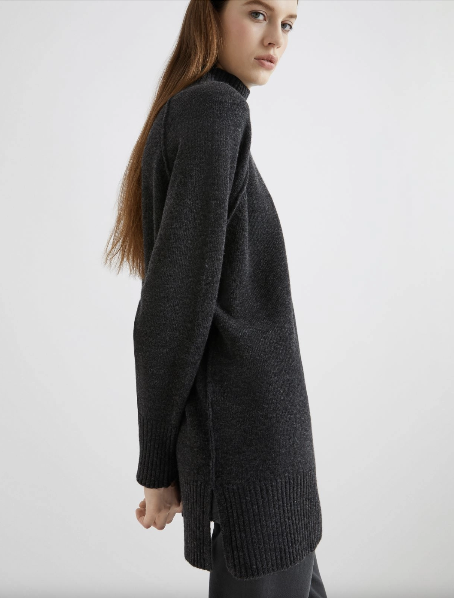 Marella – Πουλόβερ με ψηλό λαιμό – Γκρι Marella – Πουλόβερ με ψηλό λαιμό – Γκρι Total Look 4