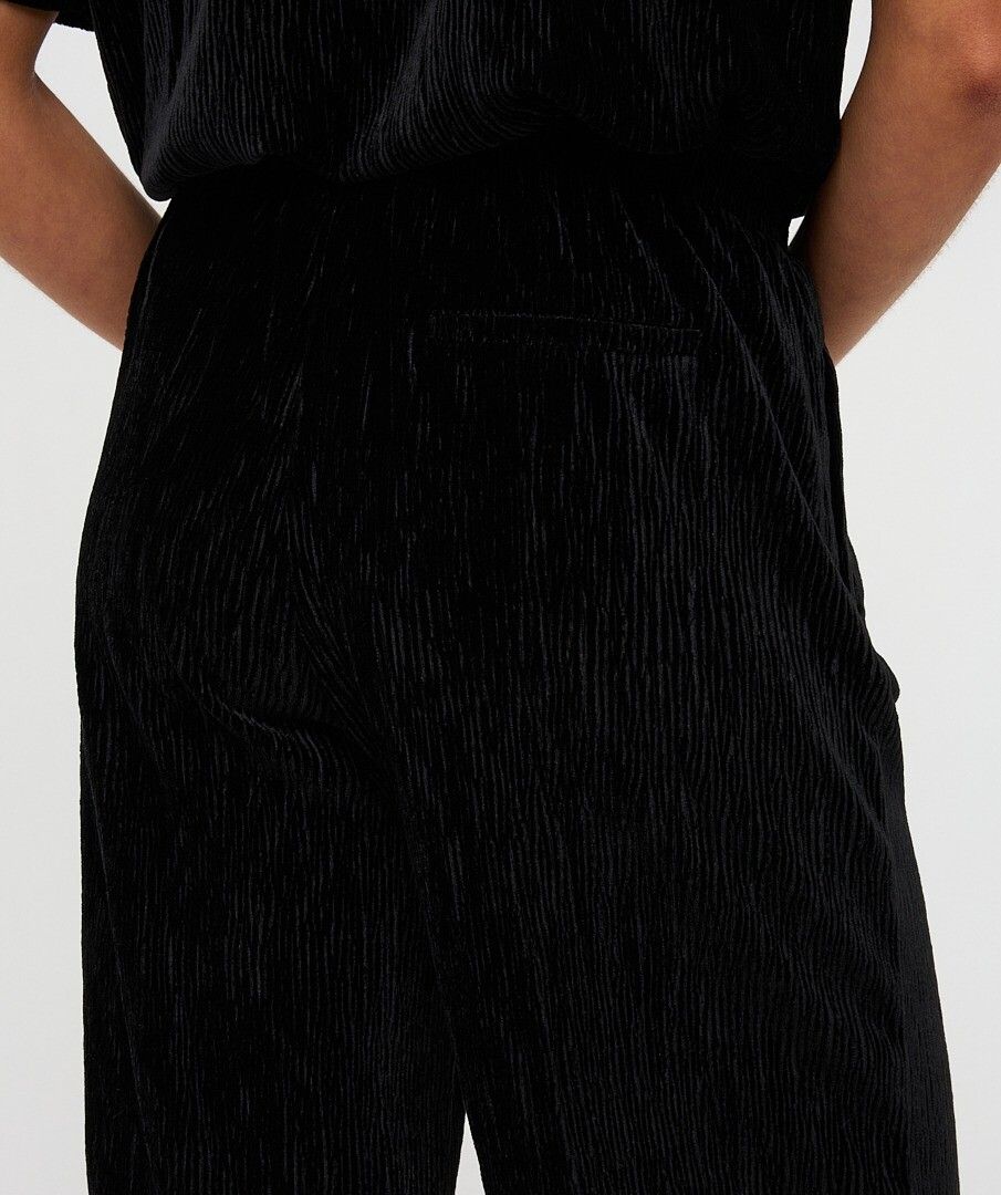 Esqualo – Βελούδινο σετ μπλούζα και παντελόνα Esqualo – Βελούδινο σετ μπλούζα και παντελόνα Total Look 11